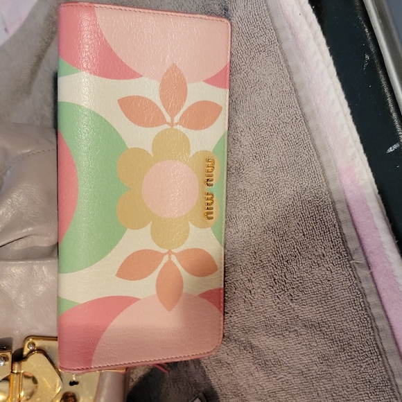 Miu Miu ( PRADA) SMALL BOW BAG AND WALLET AUTHENTIC ,2 FOR  1 SET!! - Picture 2 of 15